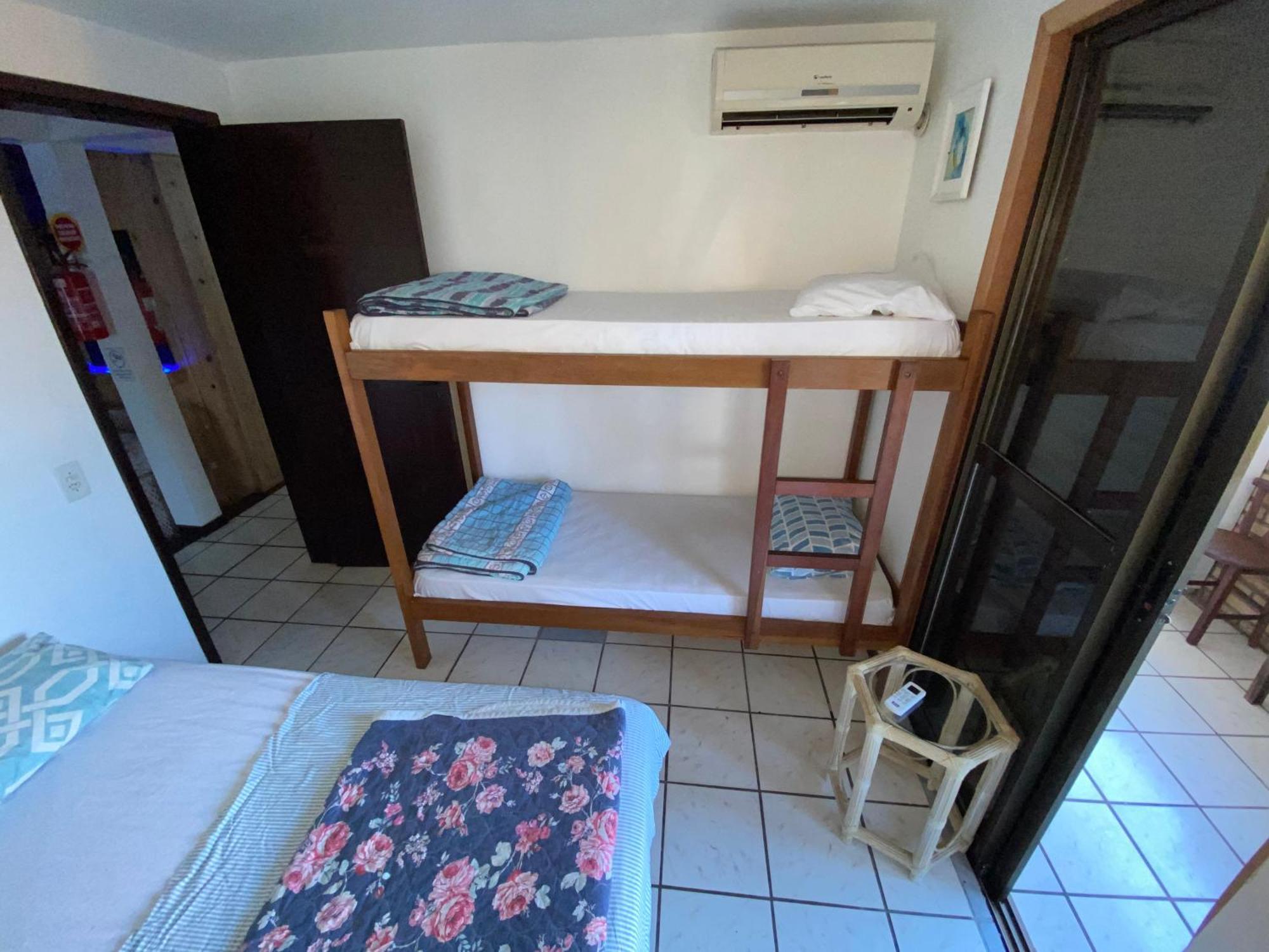 Quatro Ilhas Beach Hostel 봄비나스 외부 사진